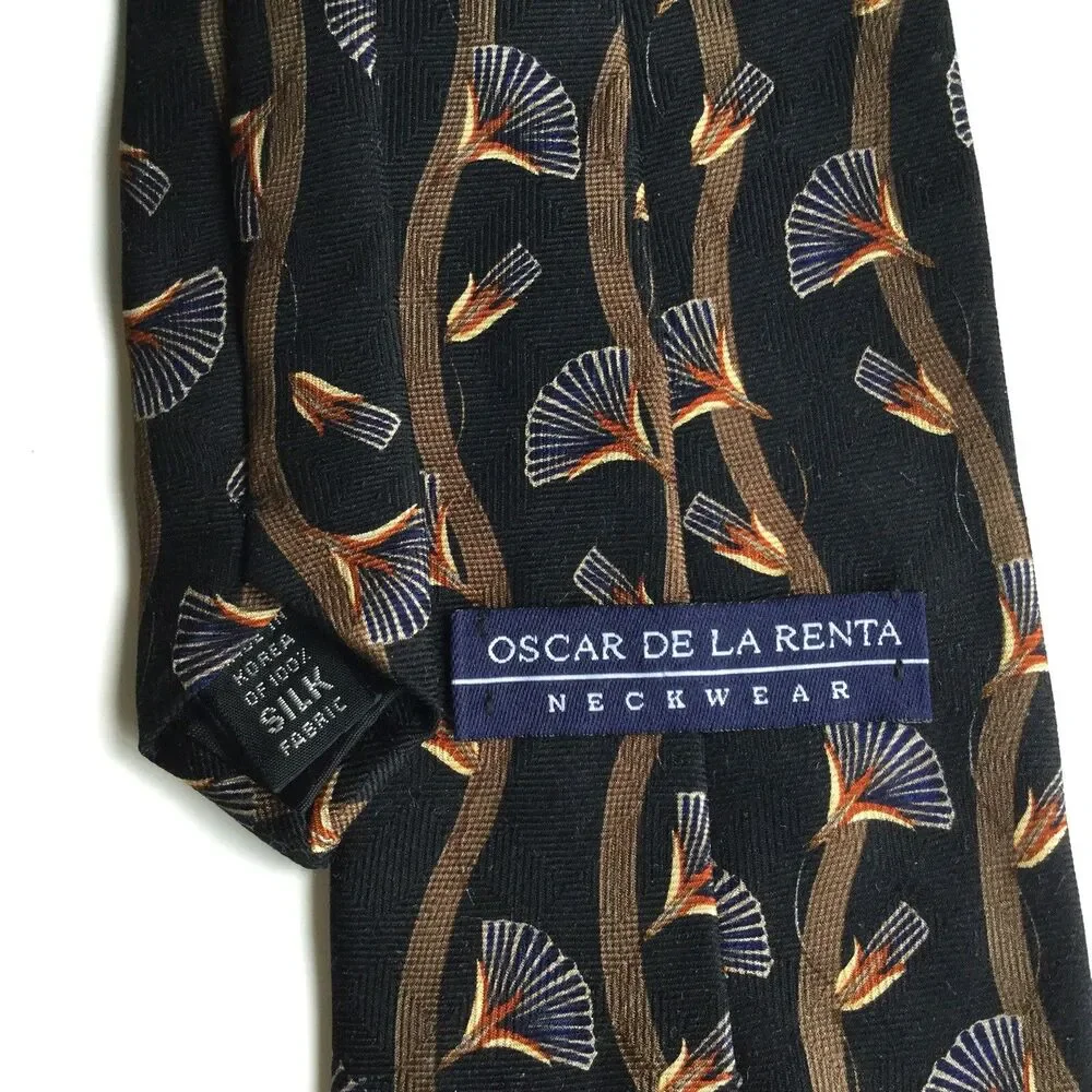 Oscar de la Renta Neckwear Mens Tie  100% Silk Black 59x4 Vintage Floral Flowers